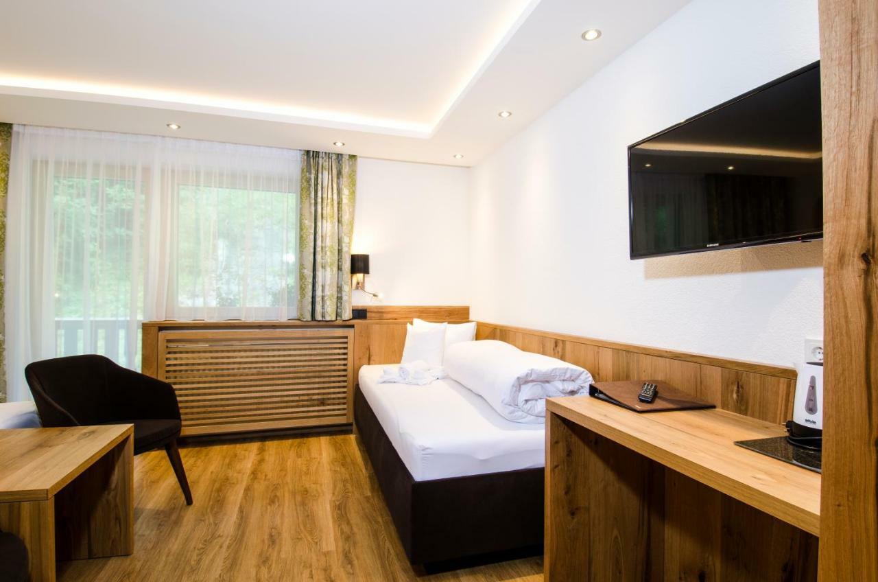 Hotel Garni Siegele - Inklusive Silvretta-Card Premium Ischgl Exteriér fotografie