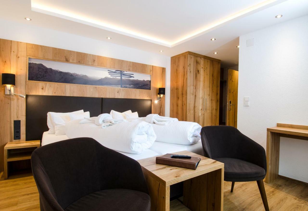 Hotel Garni Siegele - Inklusive Silvretta-Card Premium Ischgl Exteriér fotografie
