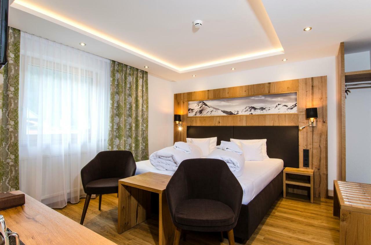 Hotel Garni Siegele - Inklusive Silvretta-Card Premium Ischgl Exteriér fotografie