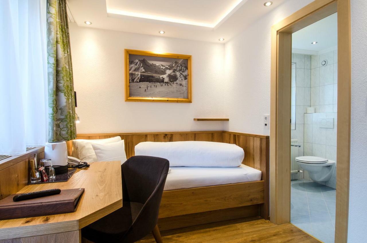 Hotel Garni Siegele - Inklusive Silvretta-Card Premium Ischgl Exteriér fotografie